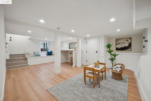 Image 35 of 57 For 1833 Sonoma  