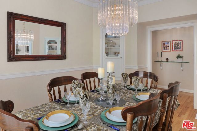 920 S Serrano Avenue, Los Angeles CA: https://media.crmls.org/mediaz/1d91af65-1b2b-4e75-9040-c6dae9b3608e.jpg