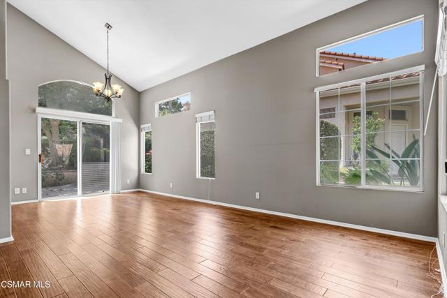 Image 5 of 41 For 4759 Rhapsody Drive