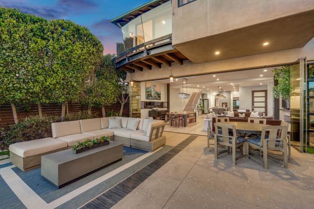 282 Neptune Avenue, Encinitas CA: https://media.crmls.org/mediaz/1d9360b9-6fe4-4238-aaa0-f5d5dc1703d5.jpg