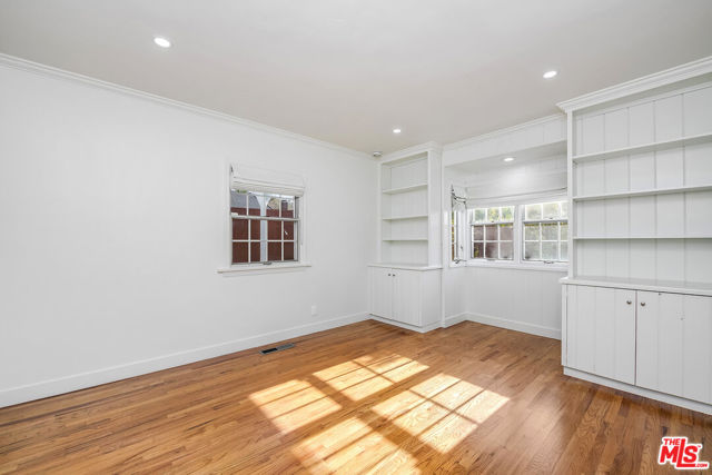4118 Davana Road, Sherman Oaks CA: https://media.crmls.org/mediaz/1d93b8d8-f7d1-41b7-b284-7218c14f9504.jpg