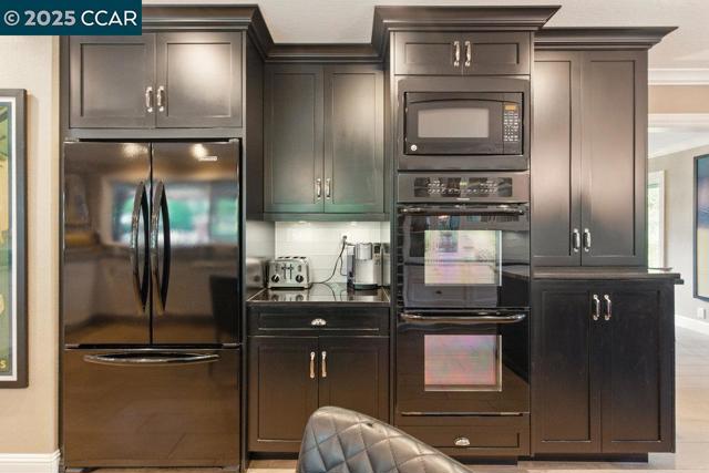 314 Draeger Dr, Moraga CA: https://media.crmls.org/mediaz/1d93eab4-ded5-41c8-9d07-fd1896a5f096.jpg