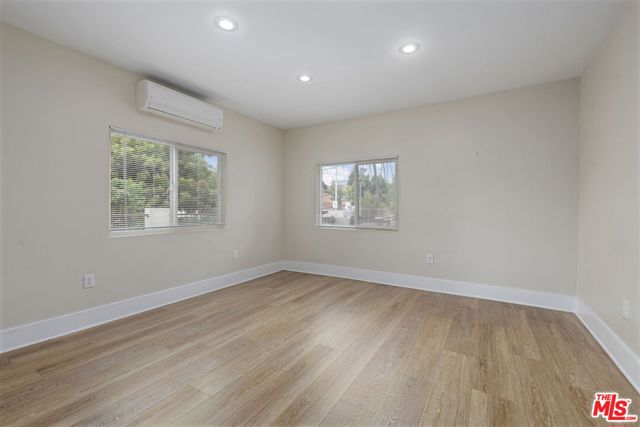 3166 San Marino Street, Los Angeles CA: https://media.crmls.org/mediaz/1d946eeb-1c53-4633-a435-648b5be02a24.jpg