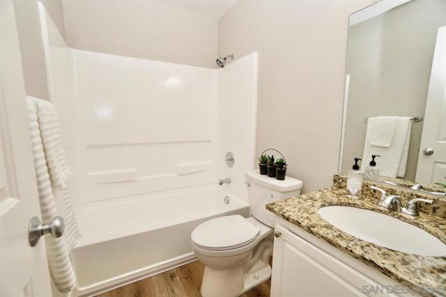 7405 Charmant Dr, San Diego CA: https://media.crmls.org/mediaz/1d94b5b0-76bc-4cc4-9f7b-72e32b2061d0.jpg