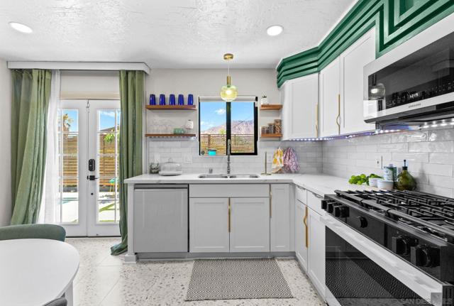 53640 AVENIDA RUBIO, La Quinta CA: https://media.crmls.org/mediaz/1d94d9ff-a8e5-4f35-87d3-639cc017e63b.jpg