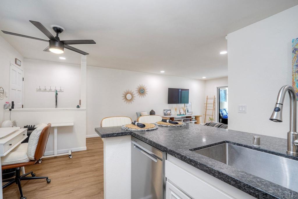 4647 Pico Street - photo 9