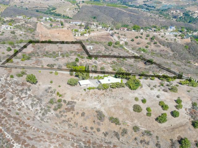 0 Palos Verdes Drive, Escondido CA: https://media.crmls.org/mediaz/1d9534a3-711b-41ef-8dd0-2b17abbc18c9.jpg