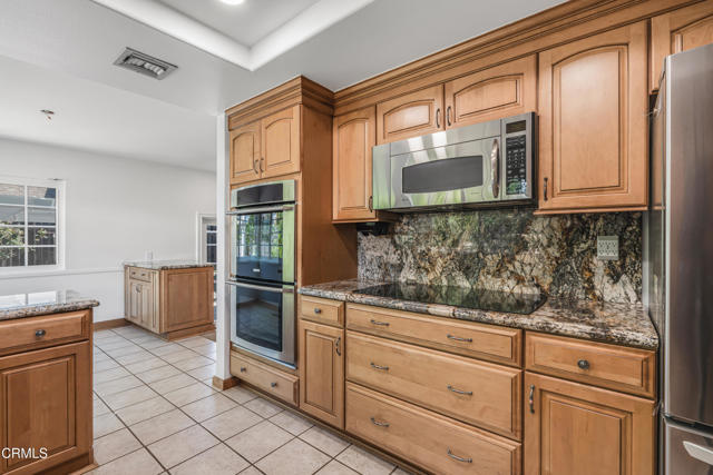 Detail Gallery Image 11 of 50 For 327 Bethany St, Thousand Oaks,  CA 91360 - 4 Beds | 2/1 Baths