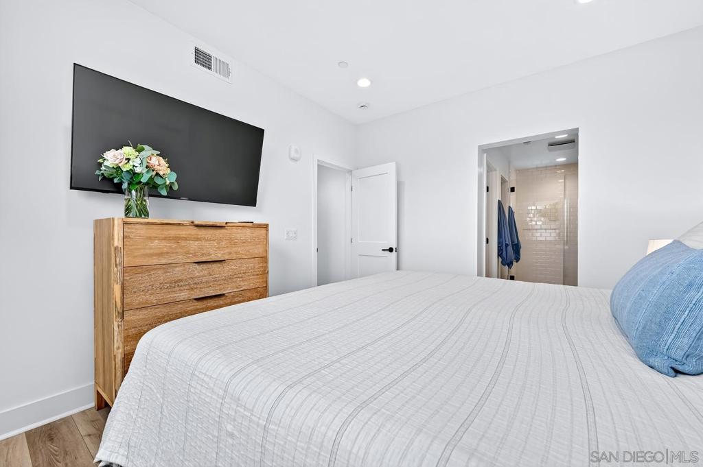 1101 Catania Ct - photo 20