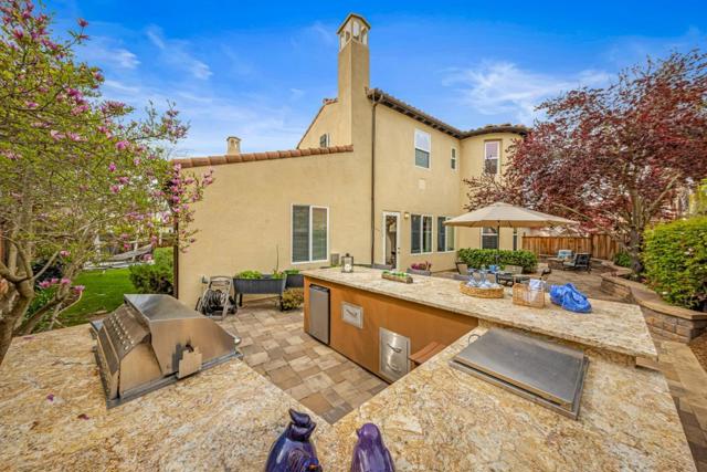 2555 Muirfield Way, Gilroy CA: https://media.crmls.org/mediaz/1d95ed07-eed8-4eeb-ab88-0160fa9fb5c3.jpg
