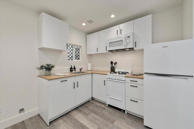 789 Canada Road, Woodside CA: https://media.crmls.org/mediaz/1d961df2-5184-4831-81f4-a8ee3ca447bf.jpg