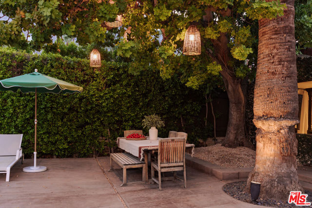 1907 S Mesa Drive, Palm Springs CA: https://media.crmls.org/mediaz/1d976bd3-a088-43c4-93db-aed464a95881.jpg