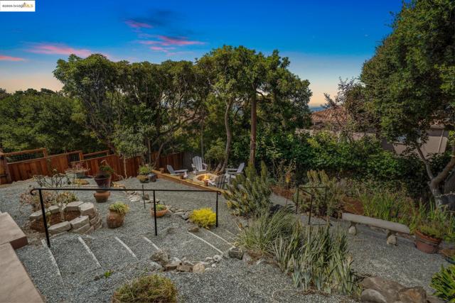 744 Coventry Road, Kensington CA: https://media.crmls.org/mediaz/1d97d0c1-74e4-45de-a112-994bd65d4c76.jpg
