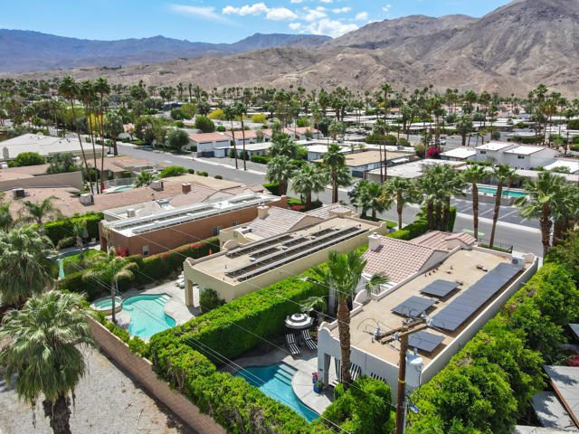 46030 Ocotillo Drive, Palm Desert CA: https://media.crmls.org/mediaz/1d9867ea-562e-41c6-a635-f09e9b9d7595.jpg