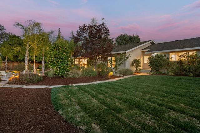 17583 Daves Avenue, Monte Sereno CA: https://media.crmls.org/mediaz/1d98d177-217a-47d6-aa5b-310236d0969e.jpg