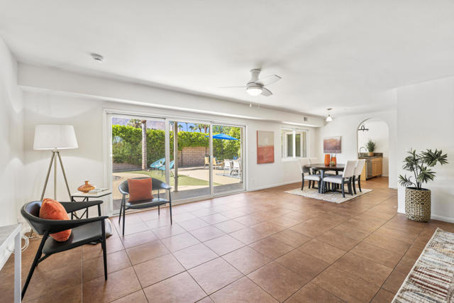 1423 N Avenida Caballeros, Palm Springs, CA 92262