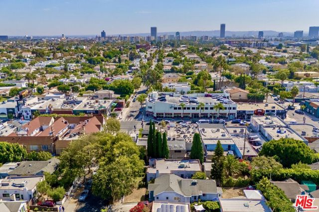 719 N Gardner Street, Los Angeles CA: https://media.crmls.org/mediaz/1d9acf5e-f5bc-4af2-9cda-ae7c11f59205.jpg