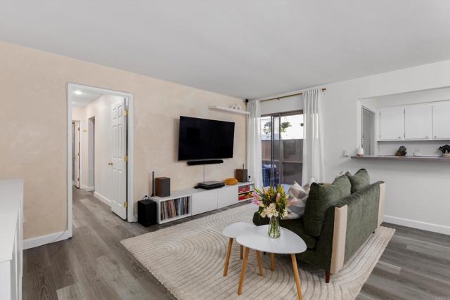 Detail Gallery Image 2 of 30 For 7980 Mission Center Ct. #F,  San Diego,  CA 92108 - 1 Beds | 1 Baths