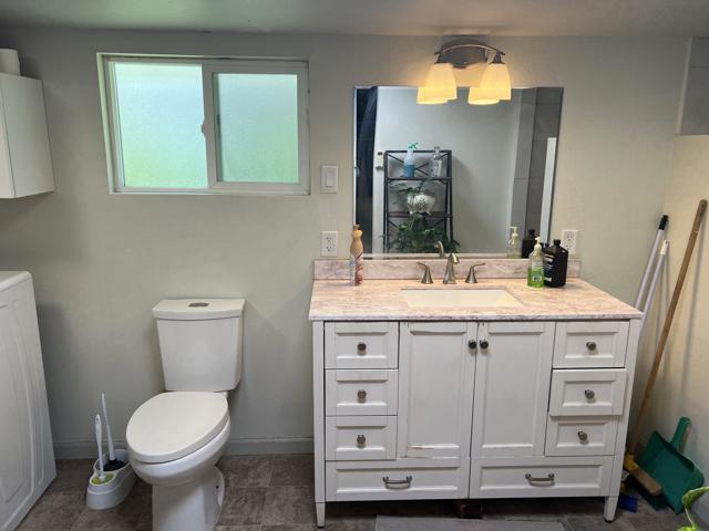 3 Sand Creek, Cathedral City CA: https://media.crmls.org/mediaz/1d9b911a-e24e-4947-b5fa-c1a5087f4908.jpg