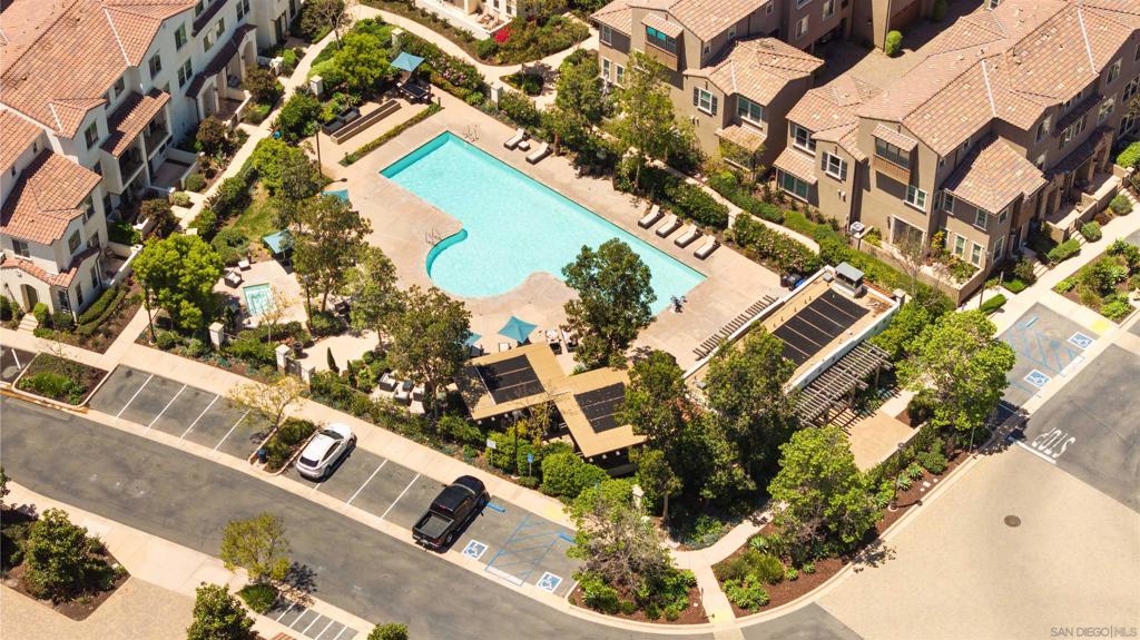 MLS #250027413SD img 34