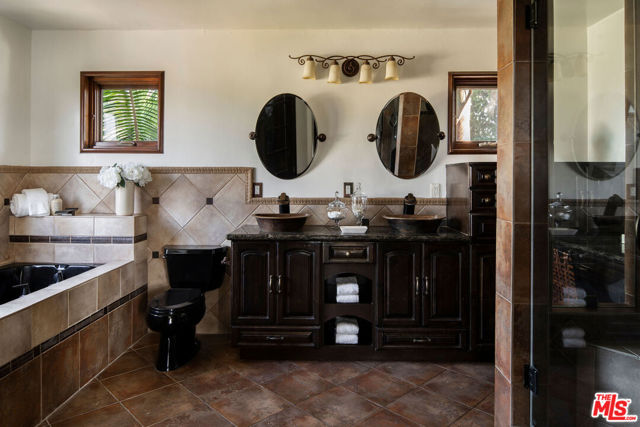 2125 Kew Drive, Los Angeles CA: https://media.crmls.org/mediaz/1d9d967c-d201-4215-a5a3-165900198dbe.jpg