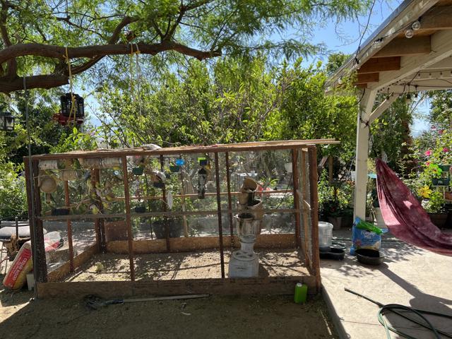 21130 Hot Springs Road, Desert Hot Springs CA: https://media.crmls.org/mediaz/1d9d9bd2-0a51-43bb-a17b-27027fd0cdec.jpg