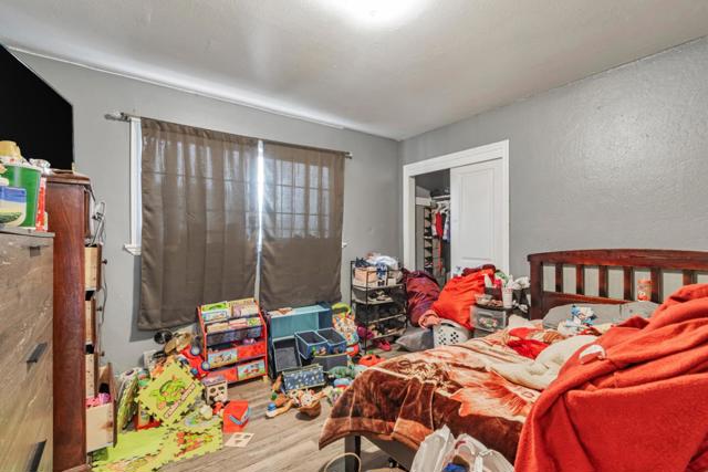 748 Clara Street, Oakland CA: https://media.crmls.org/mediaz/1d9dcfa1-6c02-436e-9df7-6277c38ca59d.jpg