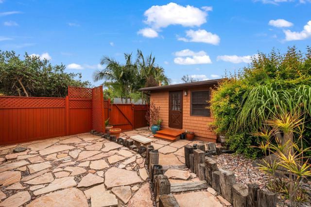 4573 4575 Massachusetts St, San Diego CA: https://media.crmls.org/mediaz/1d9de03b-5b27-4037-8d4b-a45edf8b1b47.jpg