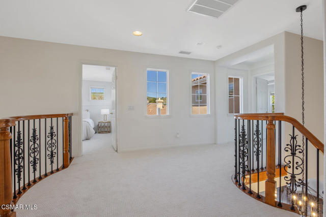 3034 Heavenly Ridge Street, Thousand Oaks CA: https://media.crmls.org/mediaz/1d9dfa26-8f52-4fce-8127-d1b5a81c1c5d.jpg