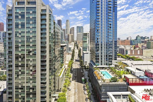 1155 S Grand Avenue, Los Angeles CA: https://media.crmls.org/mediaz/1d9f4c58-d757-414a-84b0-3745c25b0797.jpg