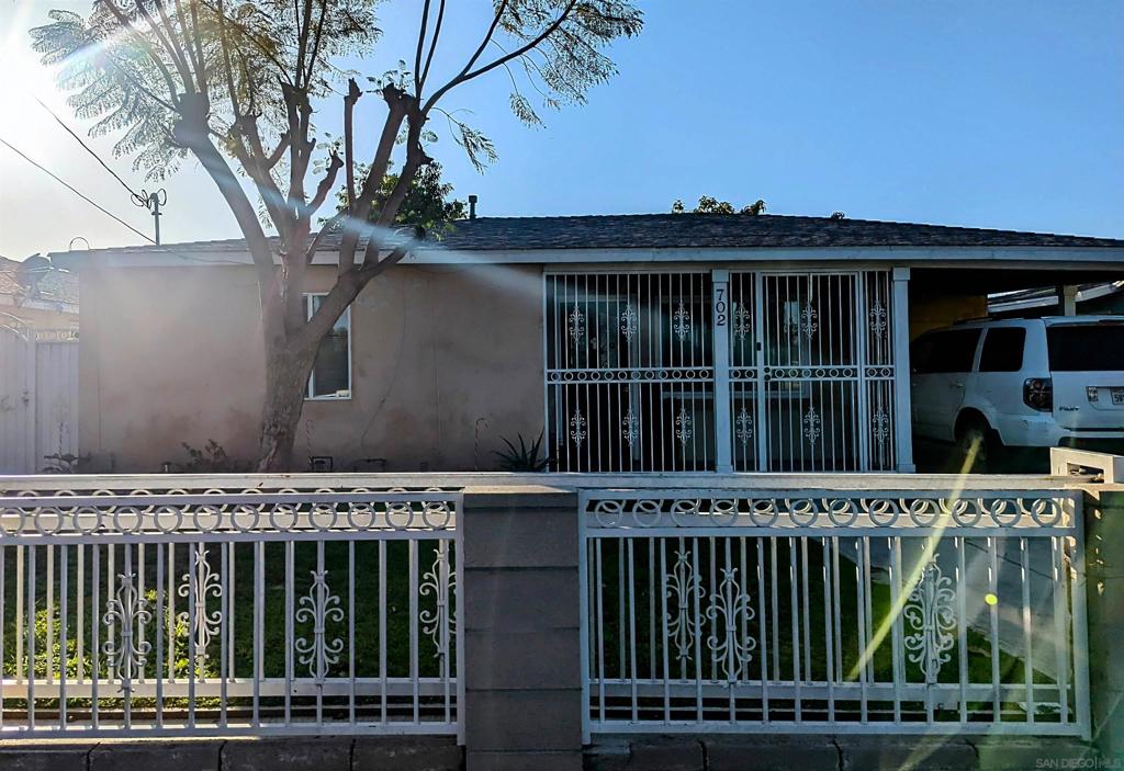 702 N Jackson N, Santa Ana, CA 92703