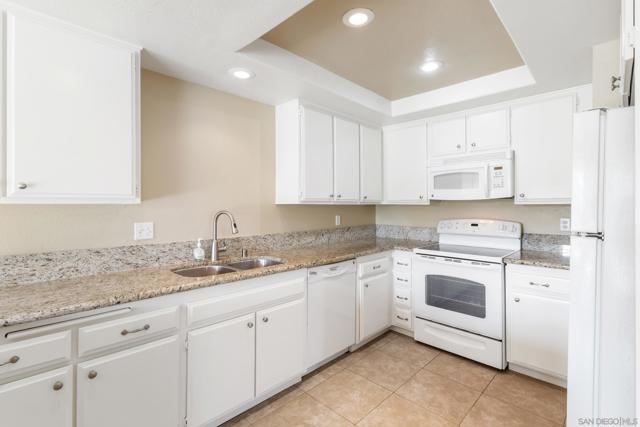 573 S Sierra, Solana Beach CA: https://media.crmls.org/mediaz/1d9fcb9f-3512-4351-9d9e-e748bb884414.jpg