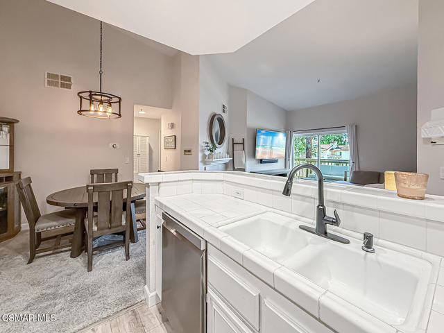 bLiving Dining and Kitchen10