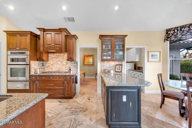 782 Emerson Street, Thousand Oaks CA: https://media.crmls.org/mediaz/1da0add3-5882-47f9-81d7-21a5338b2b41.jpg