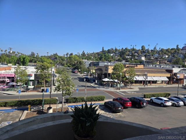 4701 Date, La Mesa CA: https://media.crmls.org/mediaz/1da0b4f8-6750-4297-b624-5cb24a5740c2.jpg