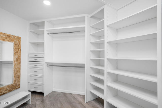 31673 Foxfield Drive, Westlake Village CA: https://media.crmls.org/mediaz/1da17b06-4910-460f-9f75-b01c55e130fd.jpg