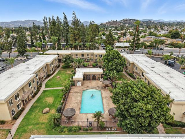 792 Avocado Ave, El Cajon CA: https://media.crmls.org/mediaz/1da1d831-cb21-46e7-9935-bcc1d4dcdbab.jpg