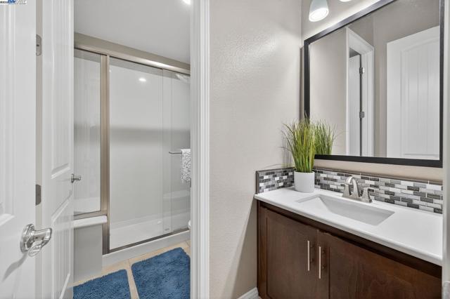 7058 Atlas Peak Dr, Dublin CA: https://media.crmls.org/mediaz/1da1eea6-e11a-4216-be86-54cfd19b1232.jpg