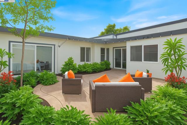 4166 Peregrine Way, Pleasanton CA: https://media.crmls.org/mediaz/1da1f941-d91b-4f53-ad9e-ce4231fbf9a5.jpg
