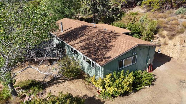 38281 Western Hills Drive, Anza CA: https://media.crmls.org/mediaz/1da2871b-2912-461a-a12a-850c50a9165e.jpg