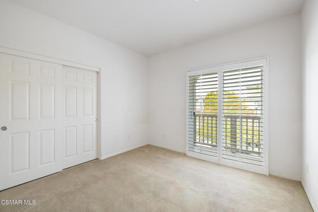 3104 Lisbon Lane, Oxnard CA: https://media.crmls.org/mediaz/1da2ab3f-a5f4-4ddd-9211-a01232e61bbb.jpg