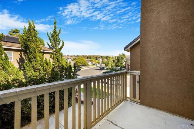44364 Kingston Drive, Temecula CA: https://media.crmls.org/mediaz/1da2e7a4-f3a8-4119-8dce-a6583ef6bf47.jpg