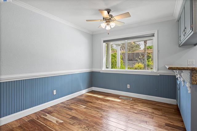 508 E Myrick Court, Clayton CA: https://media.crmls.org/mediaz/1da30b25-6a92-44cb-8510-610d812b8b55.jpg