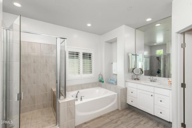 Detail Gallery Image 16 of 35 For 11612 Shady Valley Pl, Bakersfield,  CA 93311 - 3 Beds | 2/1 Baths