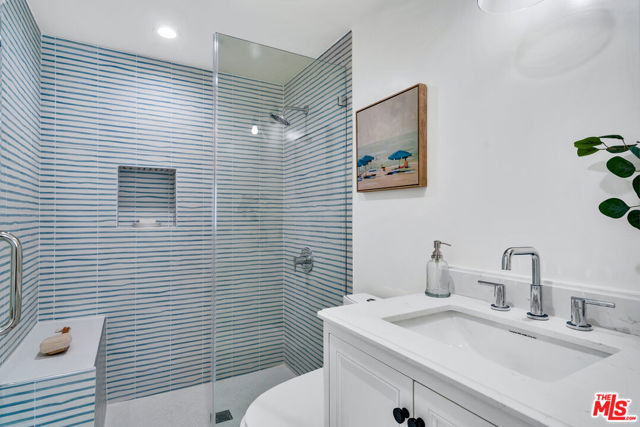 7832 Croydon Avenue, Los Angeles CA: https://media.crmls.org/mediaz/1da4900d-54ea-406a-8a25-51f8c4c2a0b6.jpg