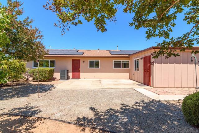 16498 Roca Dr, San Diego CA: https://media.crmls.org/mediaz/1da5a086-da13-4219-ad8f-3e385664db57.jpg