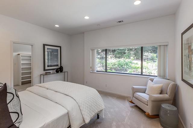 3 Oak Forest Court, Portola Valley CA: https://media.crmls.org/mediaz/1da62476-68e3-4c8e-a180-11f07abb4ea3.jpg