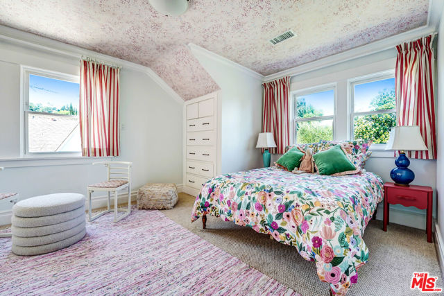 2049 N Berendo Street, Los Angeles CA: https://media.crmls.org/mediaz/1da641b9-c203-423a-bec0-8e88e1f9b16c.jpg
