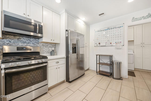 409 E Carroll Avenue, Glendora CA: https://media.crmls.org/mediaz/1da653f0-2609-4648-837e-bda87e8b190f.jpg