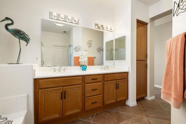 82102 Keitel Lane, Indio CA: https://media.crmls.org/mediaz/1da67e88-d2df-4890-9a86-a9166d2359b2.jpg